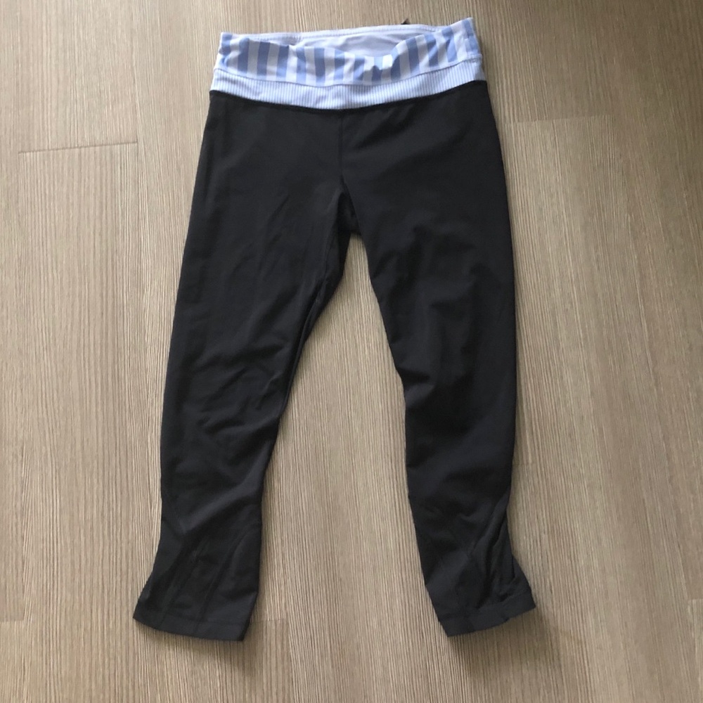 LuluLemon Run Inspire Crop Size 6